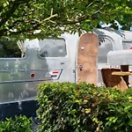 Airstreamnb לינה וארוחת בוקר Schayk