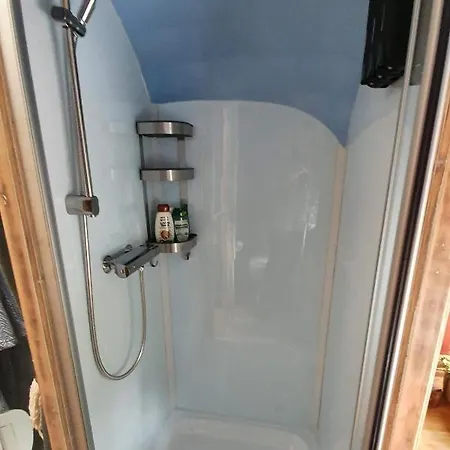 Frühstückspension Airstreamnb 4*