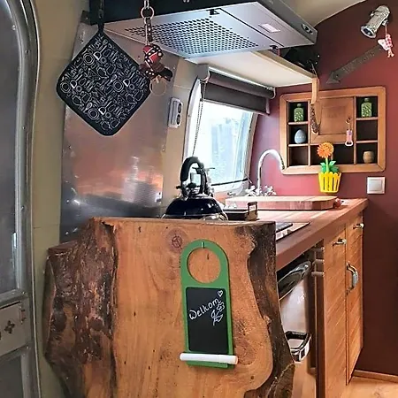 Bed & Breakfast Airstreamnb Schayk
