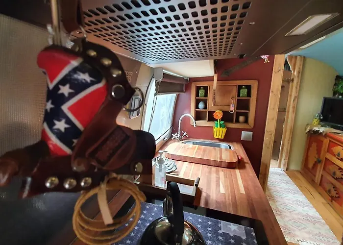 Couette-café Airstreamnb