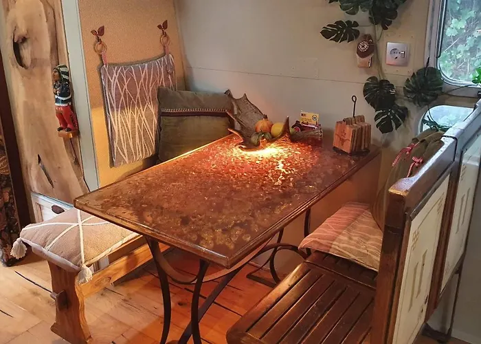 Bed & Breakfast Airstreamnb 4*