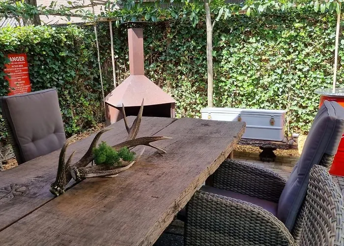 Bed & Breakfast Airstreamnb 4*