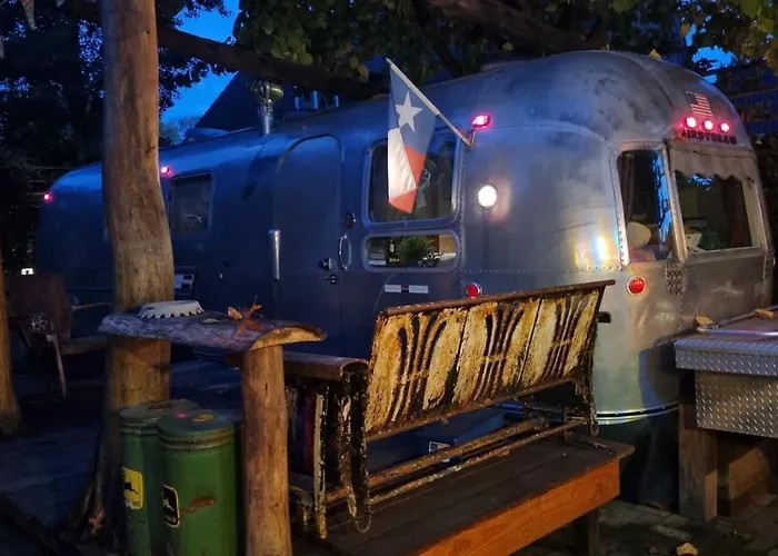 Airstreamnb Bed & Breakfast 4*