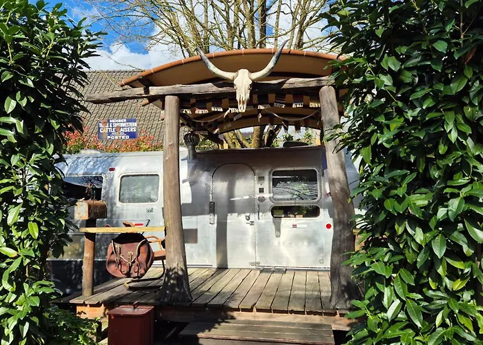 Airstreamnb 4* Schayk