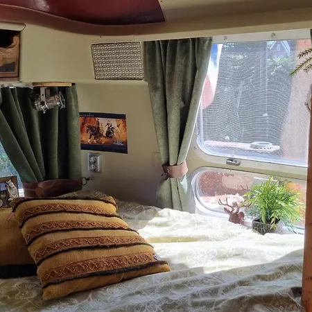 Airstreamnb 4* Schayk