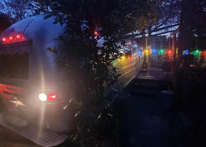 فندق مبيت وإفطار Airstreamnb